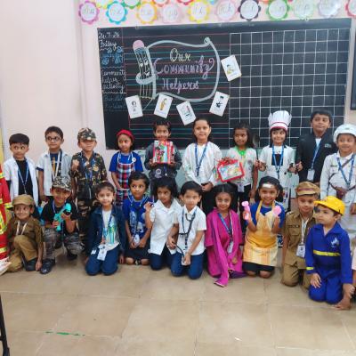 Community Helpers25